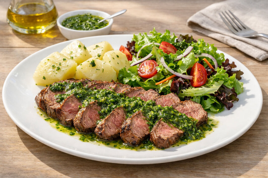 lomo liso con salsa verde servido en verano